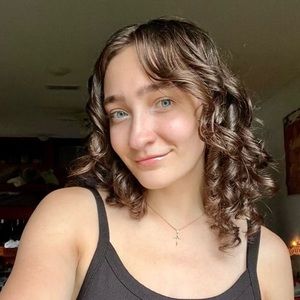 Meet your Posher, Abby